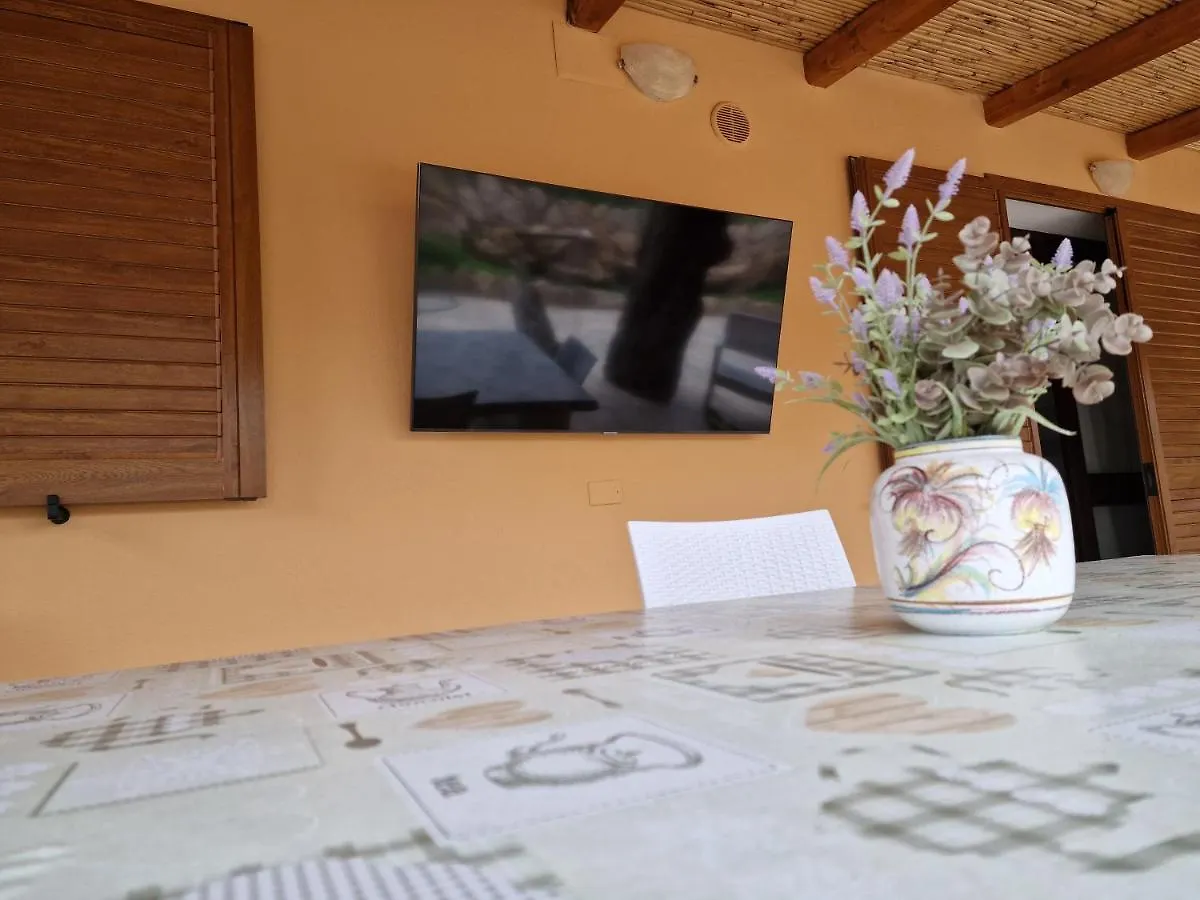 Villa Petra سانتا تيريزا غالّورا 0*,